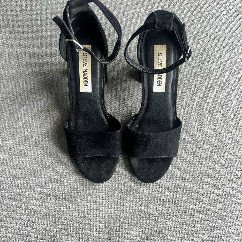 Steve Madden “Kevlyn” Black Block Heel - Picture 2 of 5